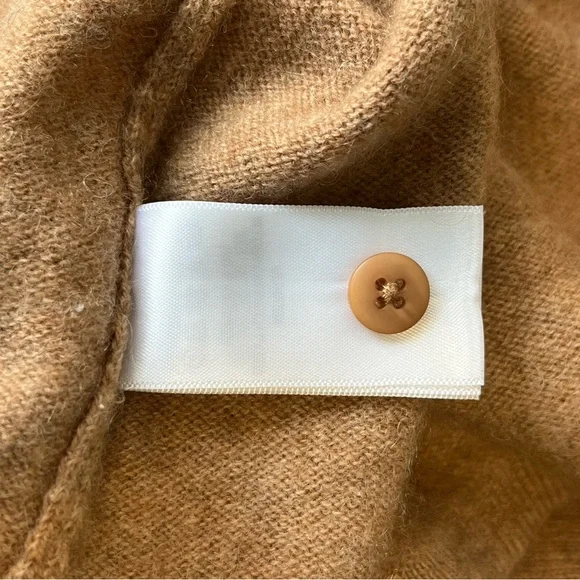 Halston Heritage 2-Ply 100% Cashmere Button-Down Cardigan – Size M (Like New) - Picture 7 of 7
